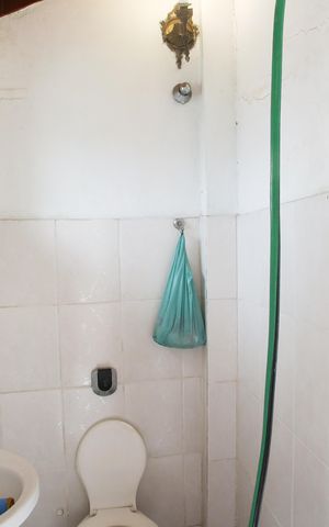 Casa à venda com 318m², 5 quartos e 2 vagasBanheiro da Churrasqueira