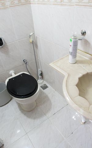 Casa à venda com 318m², 5 quartos e 2 vagasBanheiro da Suíte 2
