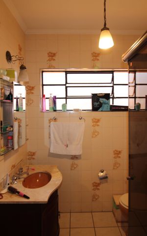 Casa à venda com 137m², 3 quartos e 2 vagasBanheiro 2