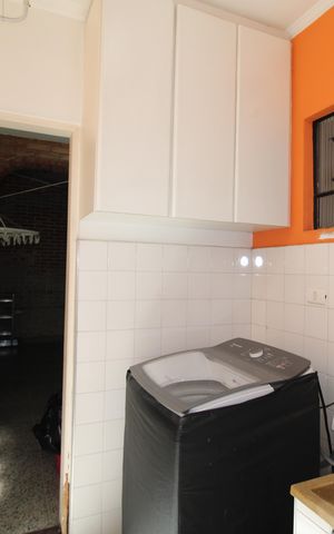 Casa à venda com 137m², 3 quartos e 2 vagasÁrea de Serviço