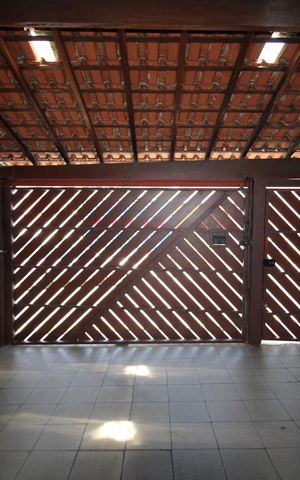 Casa à venda com 137m², 3 quartos e 2 vagasGaragem