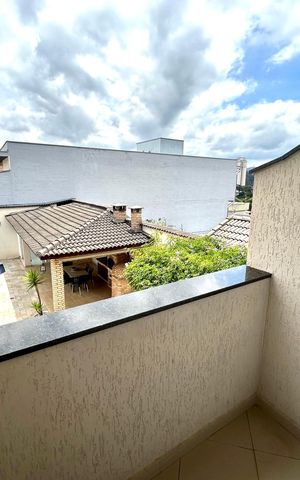 Casa à venda com 427m², 4 quartos e 5 vagasVaranda da Suíte 3