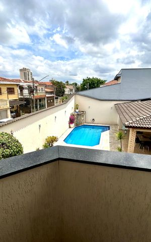 Casa à venda com 427m², 4 quartos e 5 vagasVaranda da Suíte 3