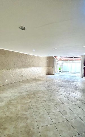 Casa à venda com 427m², 4 quartos e 5 vagasGaragem