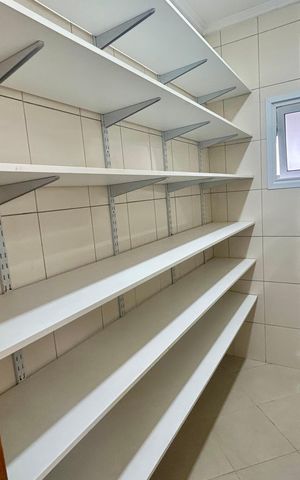 Casa à venda com 427m², 4 quartos e 5 vagasDespensa