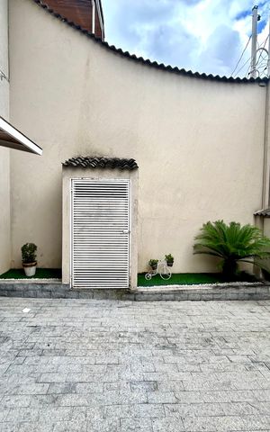 Casa à venda com 427m², 4 quartos e 5 vagasGaragem