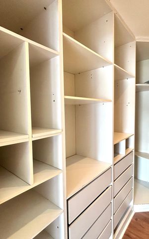 Casa à venda com 427m², 4 quartos e 5 vagasCloset da Suíte 2