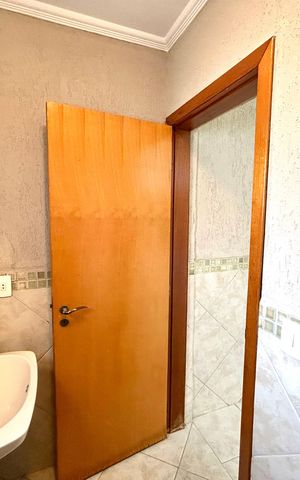 Casa à venda com 427m², 4 quartos e 5 vagasLavabo 2