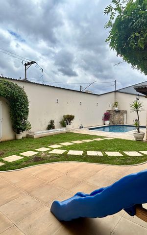 Casa à venda com 427m², 4 quartos e 5 vagasQuintal