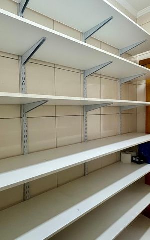 Casa à venda com 427m², 4 quartos e 5 vagasDespensa