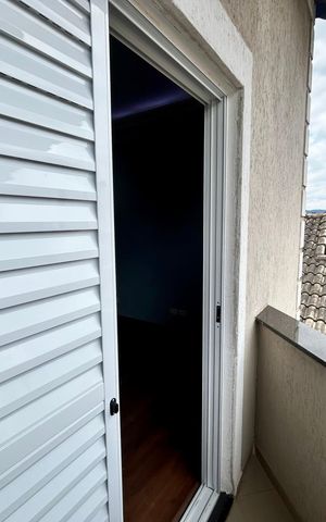 Casa à venda com 427m², 4 quartos e 5 vagasVaranda da Suíte 1