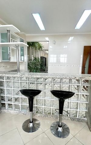 Casa à venda com 427m², 4 quartos e 5 vagasCozinha