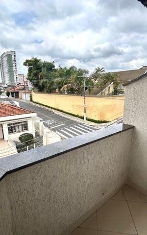 Casa à venda com 427m², 4 quartos e 5 vagasVaranda da Suíte 1