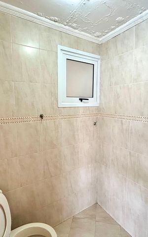 Casa à venda com 427m², 4 quartos e 5 vagasBanheiro 2