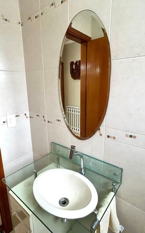 Casa à venda com 427m², 4 quartos e 5 vagasLavabo 1