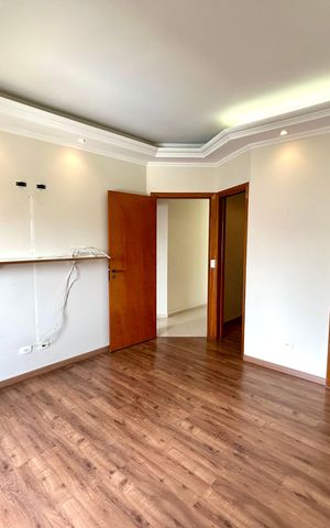 Casa à venda com 427m², 4 quartos e 5 vagasSuíte 3