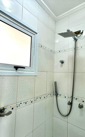 Casa à venda com 427m², 4 quartos e 5 vagasBanheiro da Suíte 1