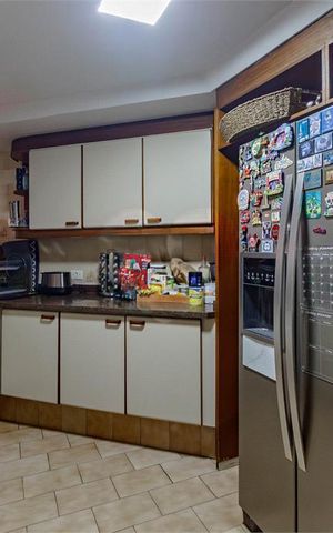 Casa à venda com 260m², 4 quartos e 2 vagas