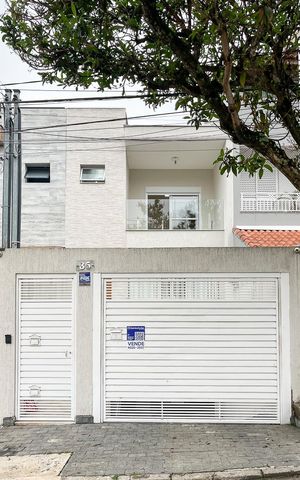 Casa à venda com 220m², 3 quartos e 4 vagasFachada 