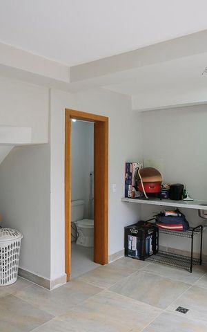 Casa à venda com 220m², 3 quartos e 4 vagasQuintal