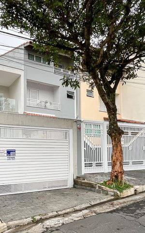 Casa à venda com 220m², 3 quartos e 4 vagasFachada 
