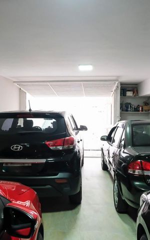 Casa à venda com 220m², 3 quartos e 4 vagasGaragem