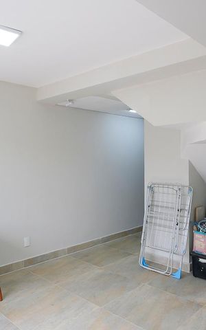 Casa à venda com 220m², 3 quartos e 4 vagasQuintal