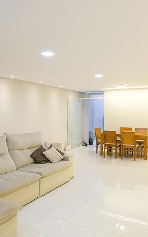 Casa à venda com 220m², 3 quartos e 4 vagasSala