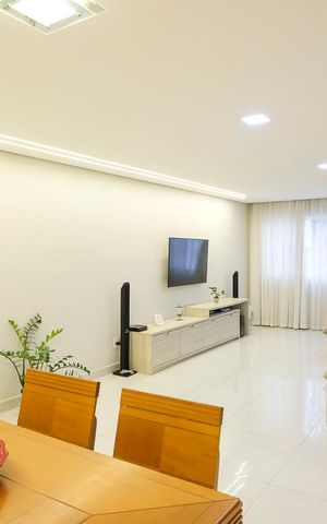 Casa à venda com 220m², 3 quartos e 4 vagasSala