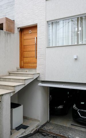Casa à venda com 220m², 3 quartos e 4 vagasGaragem