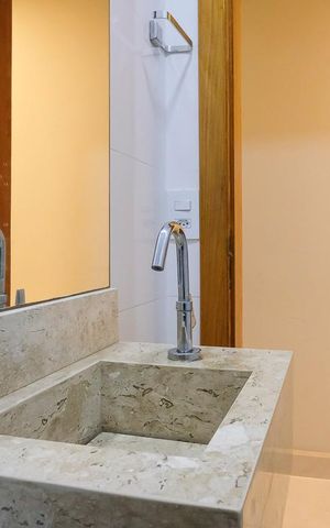 Casa à venda com 220m², 3 quartos e 4 vagasLavabo