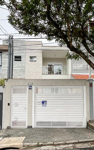 Casa à venda com 220m², 3 quartos e 4 vagasFachada 