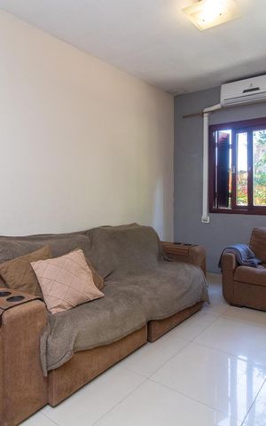 Casa de condomínio à venda com 65m², 2 quartos e 1 vaga Casa de condomínio à venda com 65m², 2 quartos e 1 vagaSala