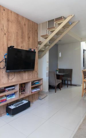 Casa de condomínio à venda com 65m², 2 quartos e 1 vaga Casa de condomínio à venda com 65m², 2 quartos e 1 vagaSala