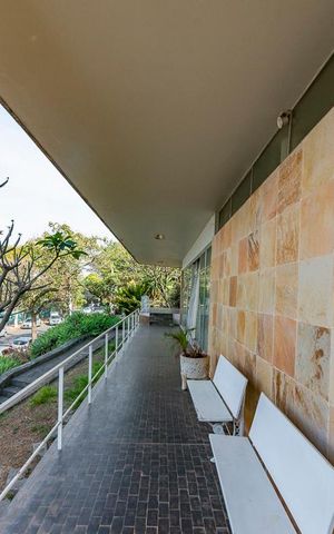 Casa à venda com 400m², 4 quartos e 4 vagasVaranda da Sala 1