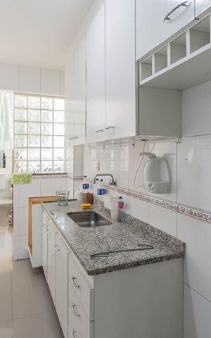 Apartamento à venda com 90m², 2 quartos e 2 vagasCozinha