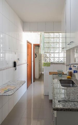 Apartamento à venda com 90m², 2 quartos e 2 vagasCozinha