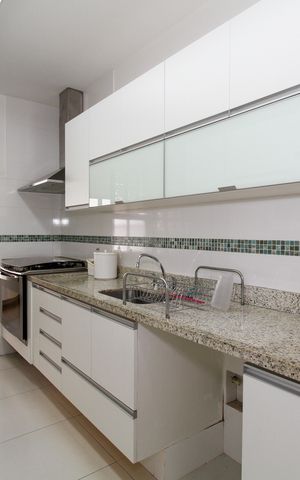 Apartamento à venda com 135m², 3 quartos e 2 vagas Apartamento à venda com 135m², 3 quartos e 2 vagasCozinha
