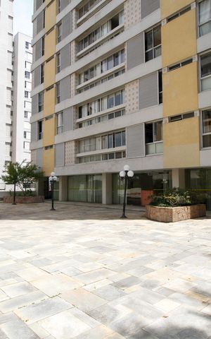 Apartamento à venda com 135m², 3 quartos e 2 vagas Apartamento à venda com 135m², 3 quartos e 2 vagasÁrea Comum - Espaço de Convivência
