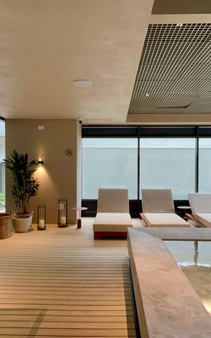 Apartamento à venda com 316m², 4 quartos e 2 vagas Apartamento à venda com 316m², 4 quartos e 2 vagasPiscina Coberta