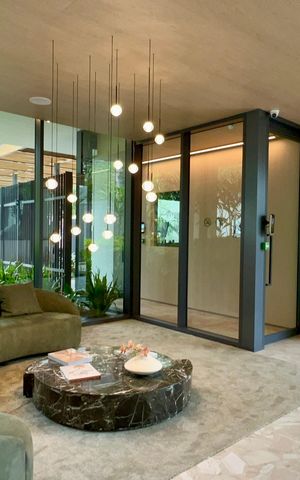 Apartamento à venda com 316m², 4 quartos e 2 vagas Apartamento à venda com 316m², 4 quartos e 2 vagasHall de entrada