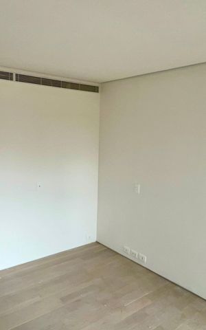 Apartamento à venda com 316m², 4 quartos e 2 vagas Apartamento à venda com 316m², 4 quartos e 2 vagasSuíte 3