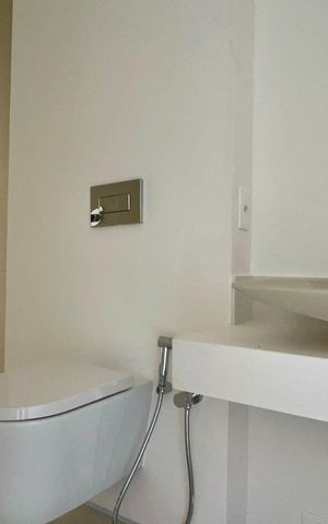 Apartamento à venda com 316m², 4 quartos e 2 vagas Apartamento à venda com 316m², 4 quartos e 2 vagasBanheiro da Suíte 3