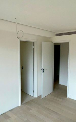 Apartamento à venda com 316m², 4 quartos e 2 vagas Apartamento à venda com 316m², 4 quartos e 2 vagasSuíte 3