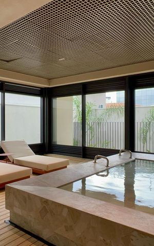 Apartamento à venda com 316m², 4 quartos e 2 vagas Apartamento à venda com 316m², 4 quartos e 2 vagasPiscina Coberta