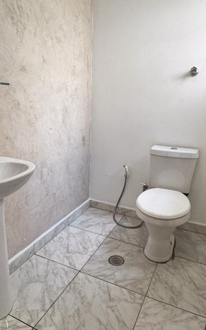 Casa à venda com 320m², 5 quartos e 5 vagasBanheiro