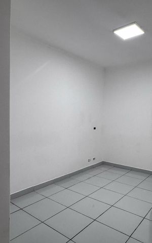 Casa à venda com 320m², 5 quartos e 5 vagasSuíte