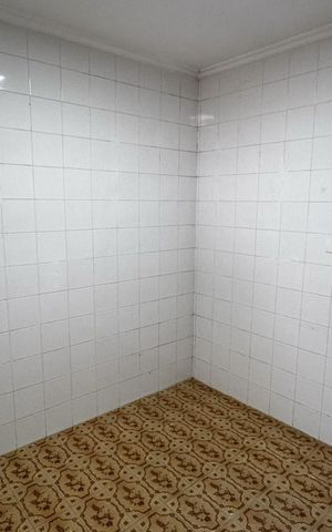 Casa à venda com 320m², 5 quartos e 5 vagasQuarto edícula 