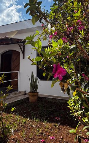Casa à venda com 320m², 5 quartos e 5 vagasEntrada