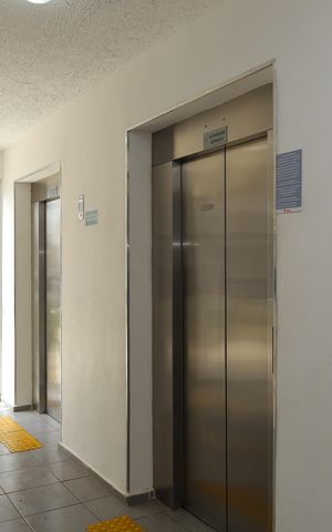 Apartamento para alugar com 43m², 2 quartos e sem vagaÁrea comum - Saguão do prédio